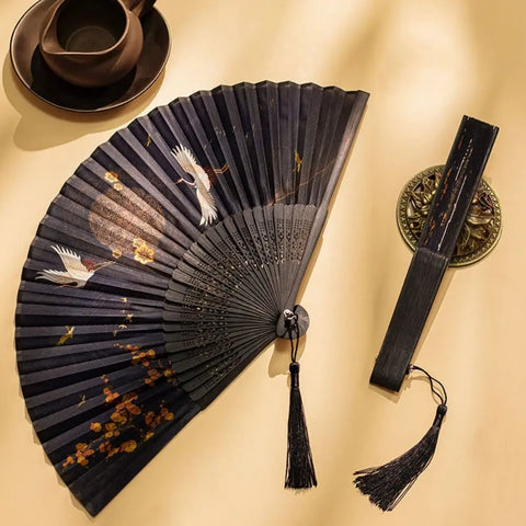 1pc Chinese Vintage Style Folding Fan Silk Handheld Fan Foldable Bamboo Framed Decorative Folding Fans for Wedding Party